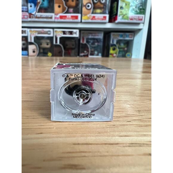 BITTY Two-Face Batman Forever Funko Pop #341 Movies DC Comics Harvey Dent Jones - Picture 6 of 6